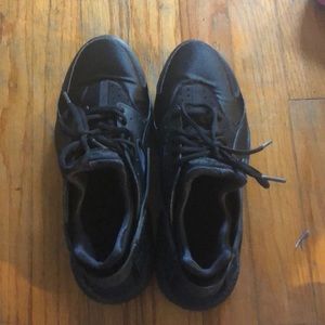 all black hurrachees